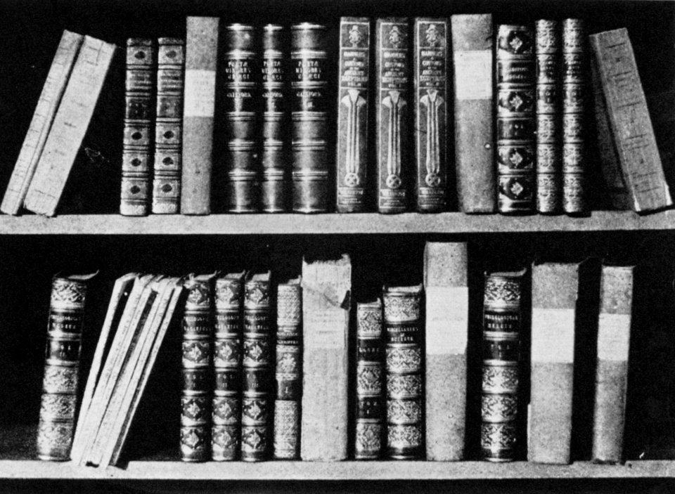 Talbot, William Henry Fox - Stilleben aus der Bibliothek, aus »Der Stift der Natur« (Zeno Fotografie)