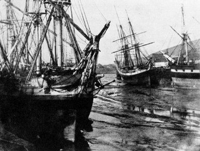 Talbot, William Henry Fox - »Schiffe im Hafen bei Ebbe« (Zeno Fotografie)