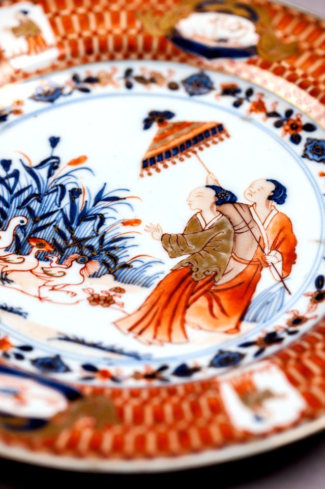 Tallrik i imarifärgerna, 1770-1775 - Hallwylska museet - 107690