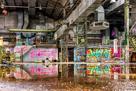 Building factory underground