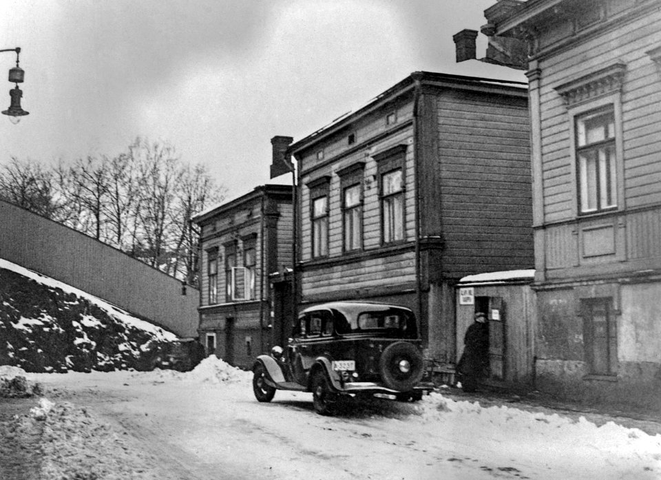 Talvinen näkymä Kivenhakkaajankadulta Punavuoresta - N38542 - hkm.HKMS000005-km0000pbk0