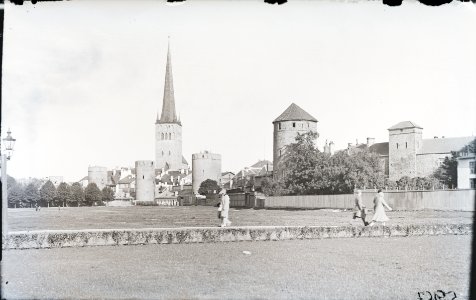 Tallinn, Tornide väljak. Nunnadetagune, Löwenschede, Köismäe, AM N05967
