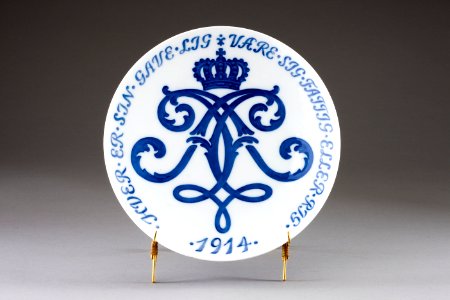 Tallrik från Kongelig Dansk Porcelainsfabrik gjord 1914 - Hallwylska museet - 93895