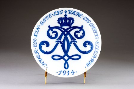 Tallrik från Kongelig Dansk Porcelainsfabrik gjord 1914 - Hallwylska museet - 93895 photo