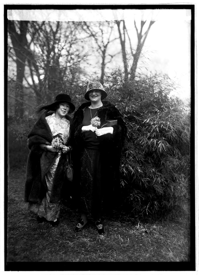 Tamaki Miura, Dorothy Jardon, 12-9-22 LCCN2016847032
