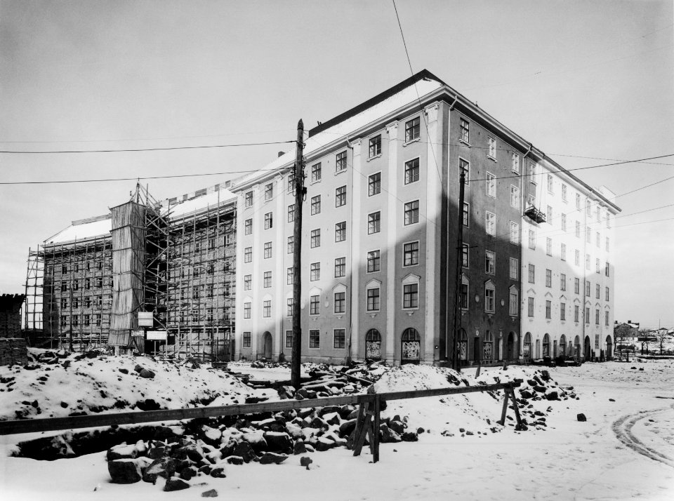 Talonrakennustöitä, Museokatu 27 - Runeberginkatu 30 ja Museokatu 29 - N25706 (hkm.HKMS000005-km004659)