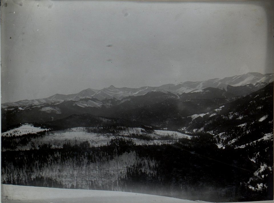Tantaneowa rechts im Vordergrunde Magurita. (BildID 15450139)