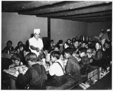 Taos County, New Mexico. The hot lunch, school at Penasco. Children pay about 1 cent daily for thi . . . - NARA - 521840