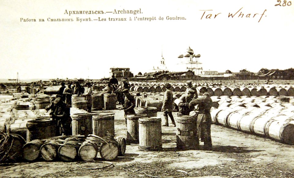 Tar wharf, Archangel, Russia, 1916-22 (25443807008)