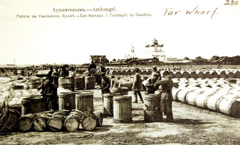 Tar wharf, Archangel, Russia, 1916-22 (25443807008)