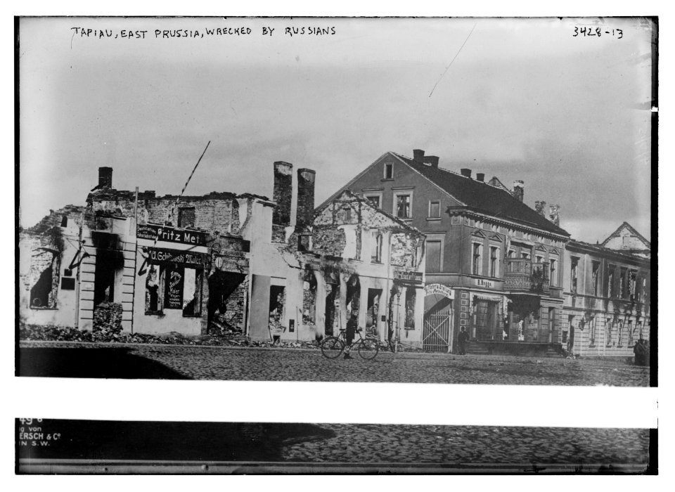 Tapiau, East Prussia, wrecked by Russians LCCN2014698716