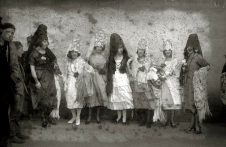 Tarde de toros en la plaza de 'El Txofre' (36 de 58) - Fondo Car-Kutxa Fototeka