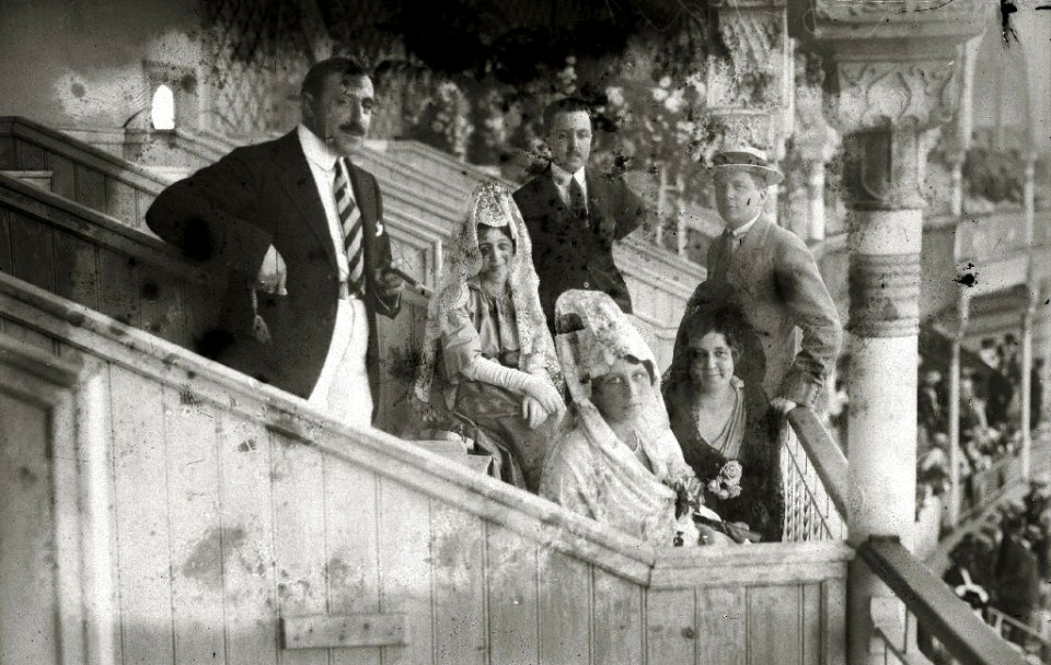 Tarde de toros en la plaza de 'El Txofre' (8 de 58) - Fondo Car-Kutxa Fototeka