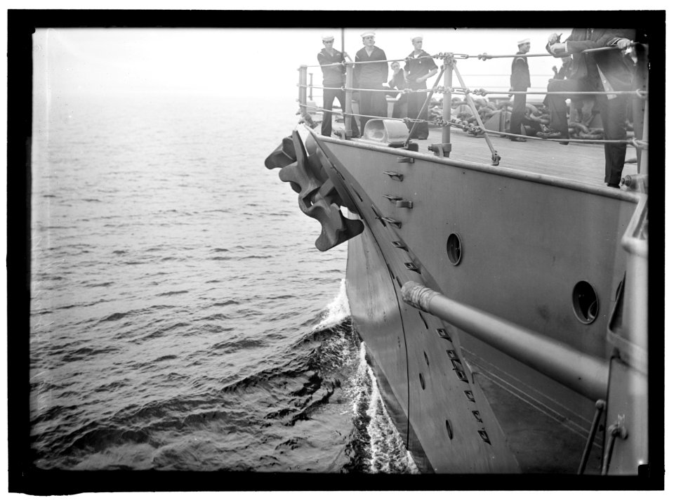 TARGET PRACTICE. U.S.S. WYOMING'S BOW LCCN2016864997