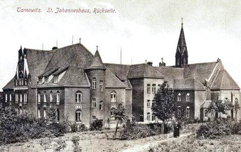 Tarnowitz. St. Johanneshaus, Ruckseite photo