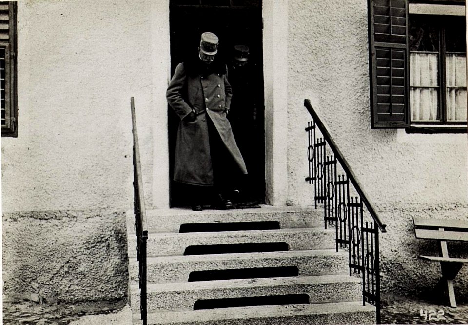 Tauferer Tal, Exzellenz Roth visitiert am 12.2.1916 ein Spital. (BildID 15580666)