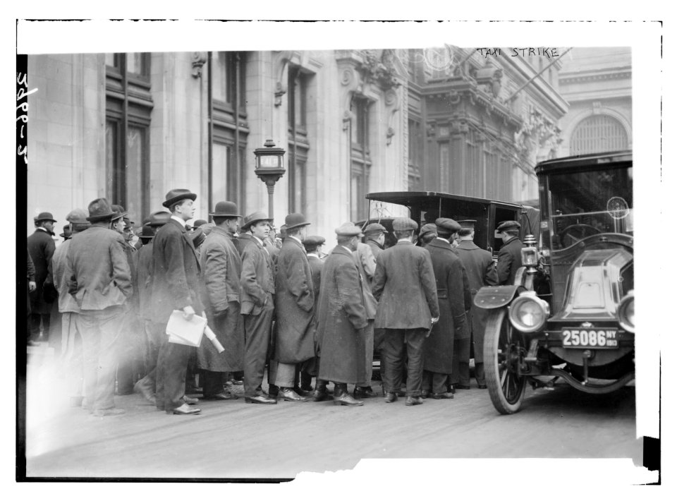 Taxi Strike LCCN2014695232