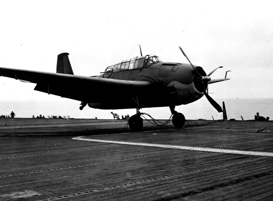 TBF barrier crash on USS Croatan (CVE-25) 1943