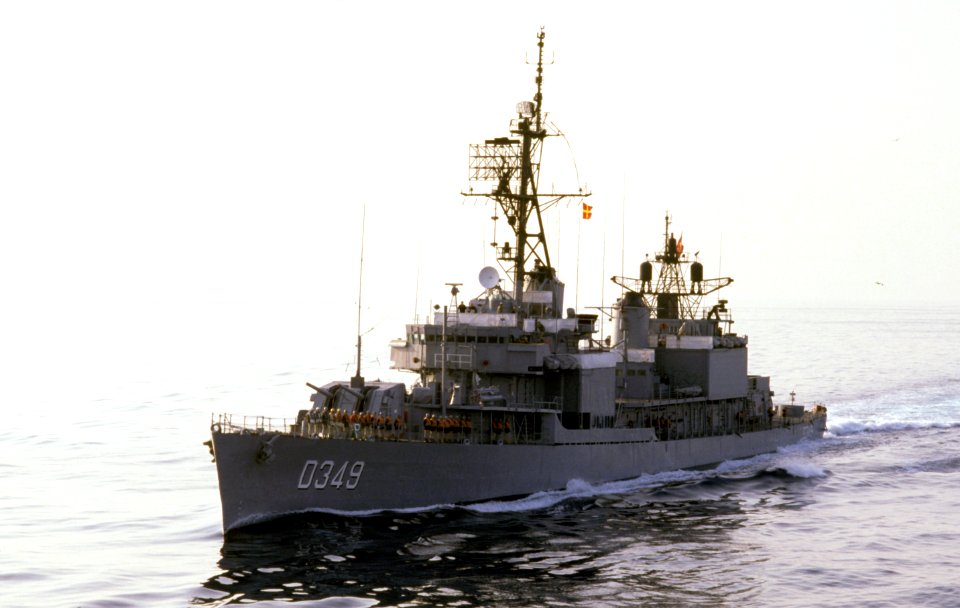 TCG KILIC ALI PASA (D 349)