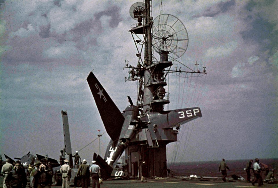 TBM-3E crash on USS Siboney (CVE-112) 1949