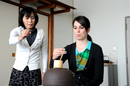 Tea ceremony 120420-N-TO330-246