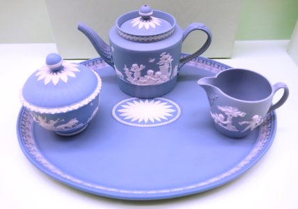 Tea Set on Tray - Wedgwood, c. 1785 - Brooklyn Museum - DSC09042