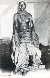Tchi-Kumbi-Jeune fille nubile