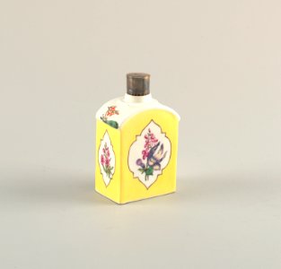Tea Caddy And Lid (Germany), mid-18th century (CH 18175653)