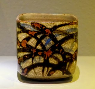 Tea bowl (chawan), Awata, Japan, Edo period, mid 1800s, stoneware, underglaze brown and blue, crackled glaze - Montreal Museum of Fine Arts - Montreal, Canada - DSC09537