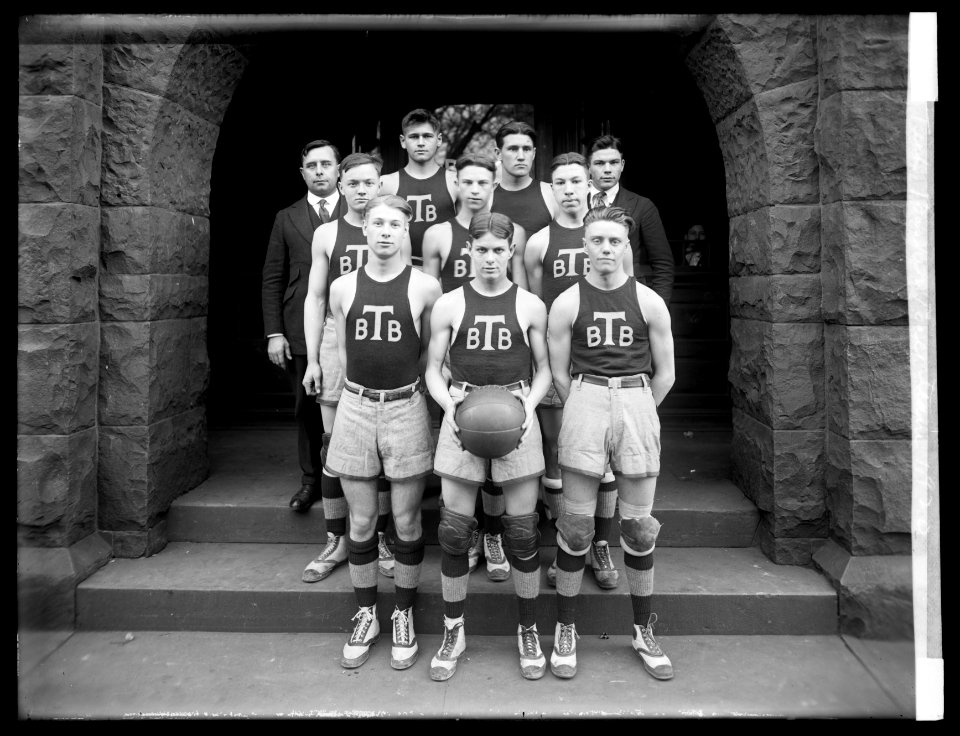 Tech basketball team, 1920 LCCN2016851442