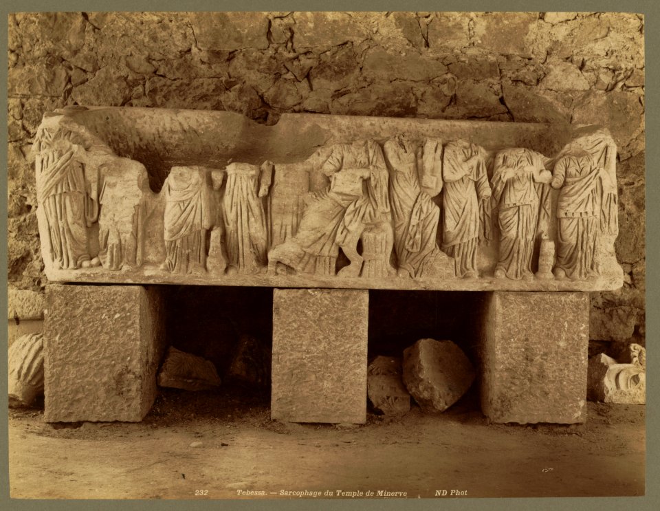 Tebessa. Sarcophage du Temple de Minerve - ND Phot. LCCN2004665056