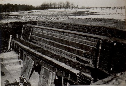 Technischer Kurs.Großer Kasten 1.Linie fertig. (BildID 15663496)