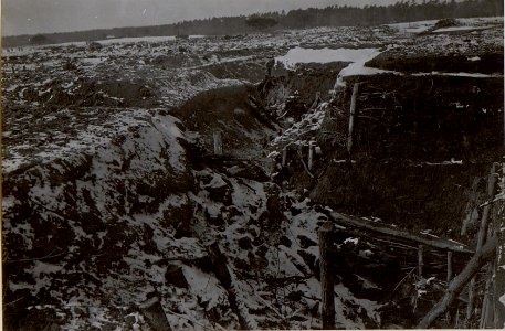 Technischer Kurs.Treffer Traverse Rückwand. (BildID 15663643)