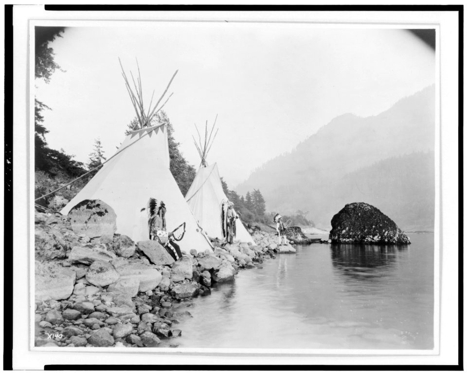 Teepees on the Columbia LCCN95522788