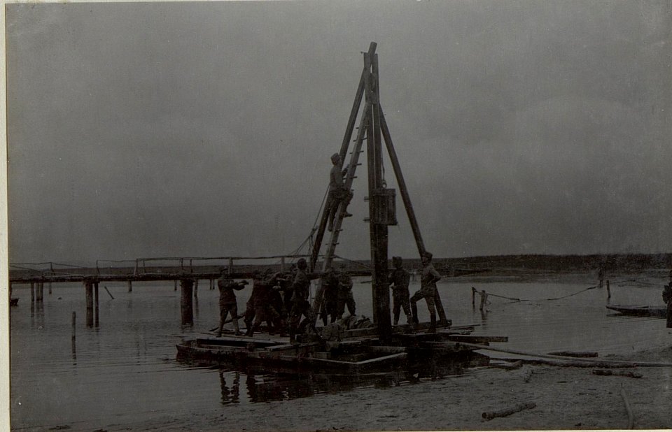 Technischer Lehrkurs Chelm.Pilotengerüst. (BildID 15656415)