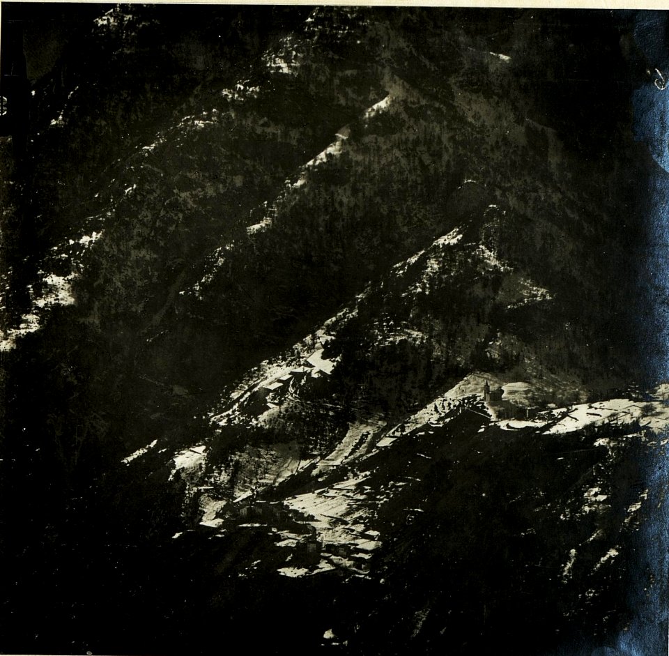 Teleaufnahme 15fach, Stpkt, ¤ 1938 Art-Beobachter am kleinen Schlichtl. Saletto, 11.700m, Chiant Cali 12.000m, Peccent 12.900m (BildID 15498622)