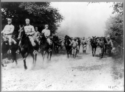Telephone division of Austrian army on the march LCCN2010646028