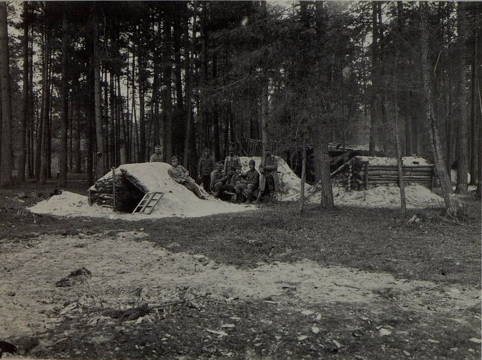Telephonanstalt der 37. Division in Bolarka, aufgenommen am 20 November 1915. (BildID 15455786)