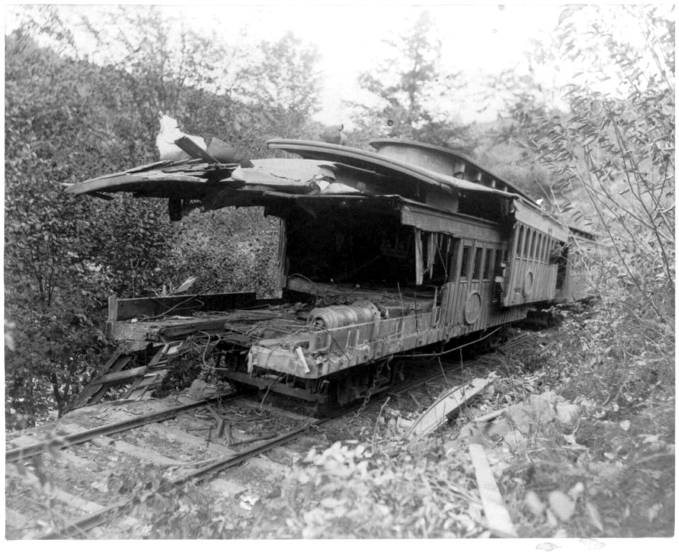 Telescoped cars of Mud Run disaster, October 10, 1888 LCCN2003678109
