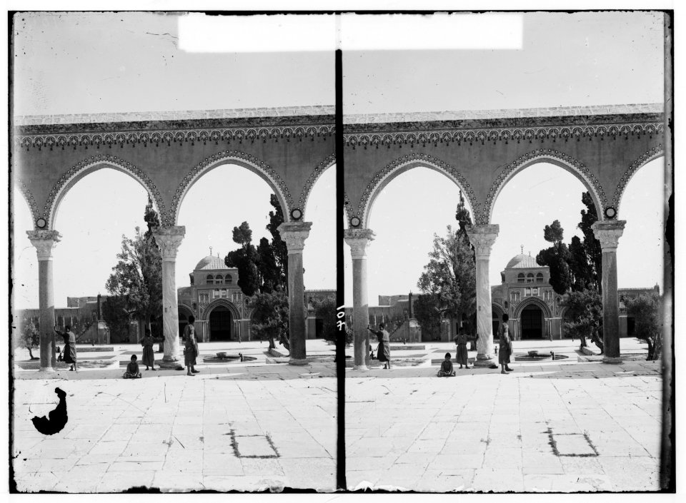 Temple area, Mosque of Omar (i.e., Dome of the Rock), etc. Mosque el-Aksa (i.e., al-Aqsa) seen through the colonnade. LOC matpc.00897