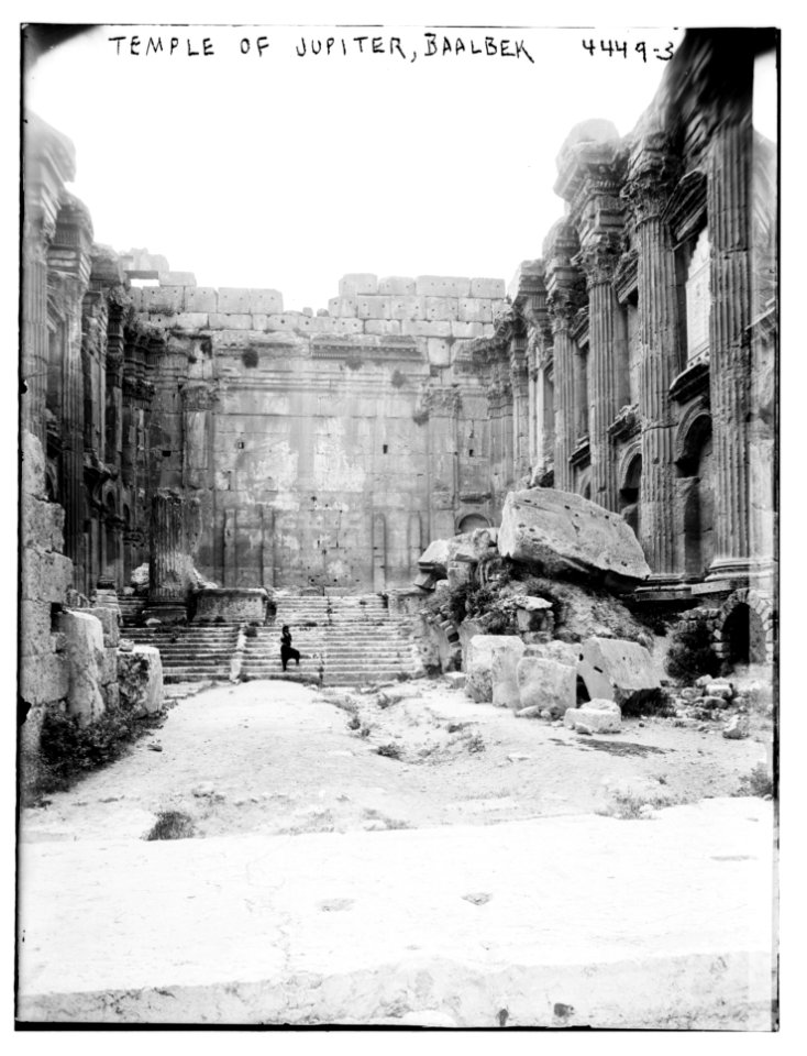 Temple of Jupiter, Baalbek LCCN2014706094
