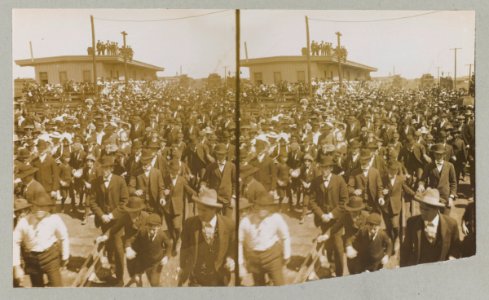 Temple, Texas, the town which commanded' the President's train to stop - greeting Pres. Roosevelt LCCN2013649470 photo