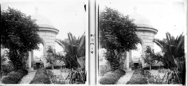 Templet dels jardins Gomis , El