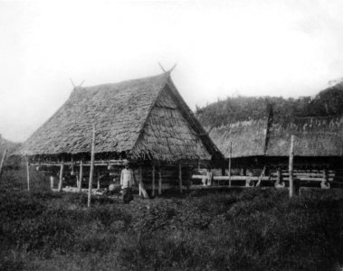 Templet, lobo, i byn Longko. Longko. Indonesien - SMVK - 000287