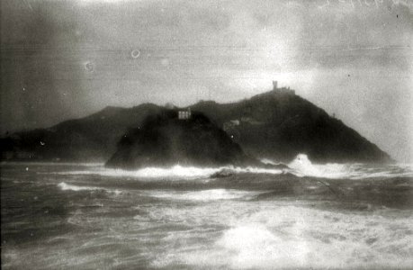 Temporal de mar y destrozos en el puerto (10 de 10) - Fondo Car-Kutxa Fototeka