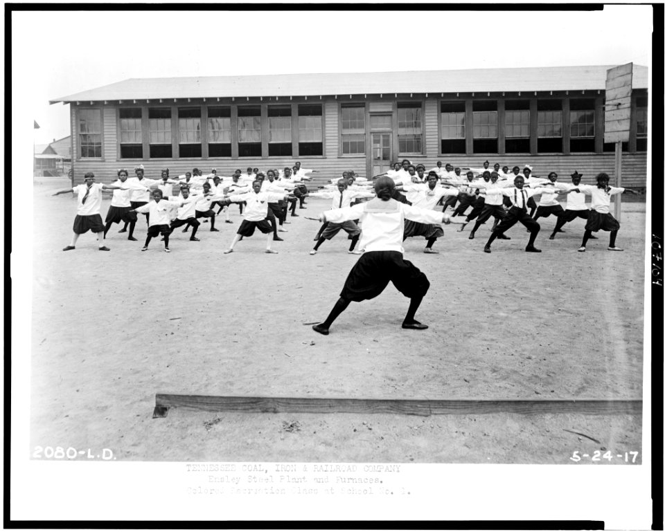 Tennessee Coal, Iron and Railroad Company. Ensley steel plant and furnaces. Colored recreation class at school no. 1 LCCN93502668