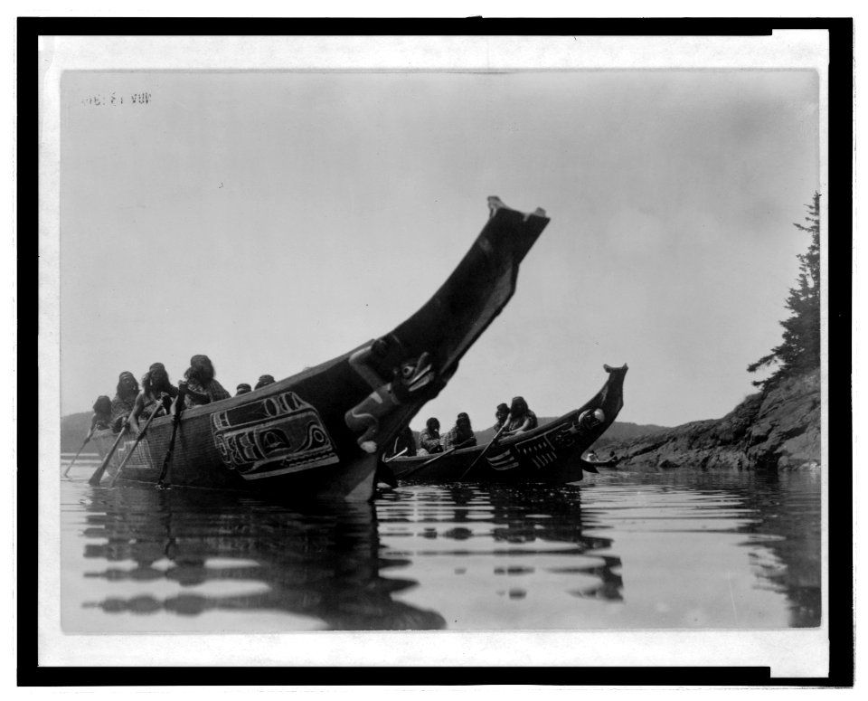 Tenaktak canoes LCCN2006679478