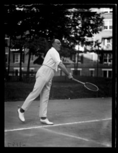 Tennis LCCN2016863177