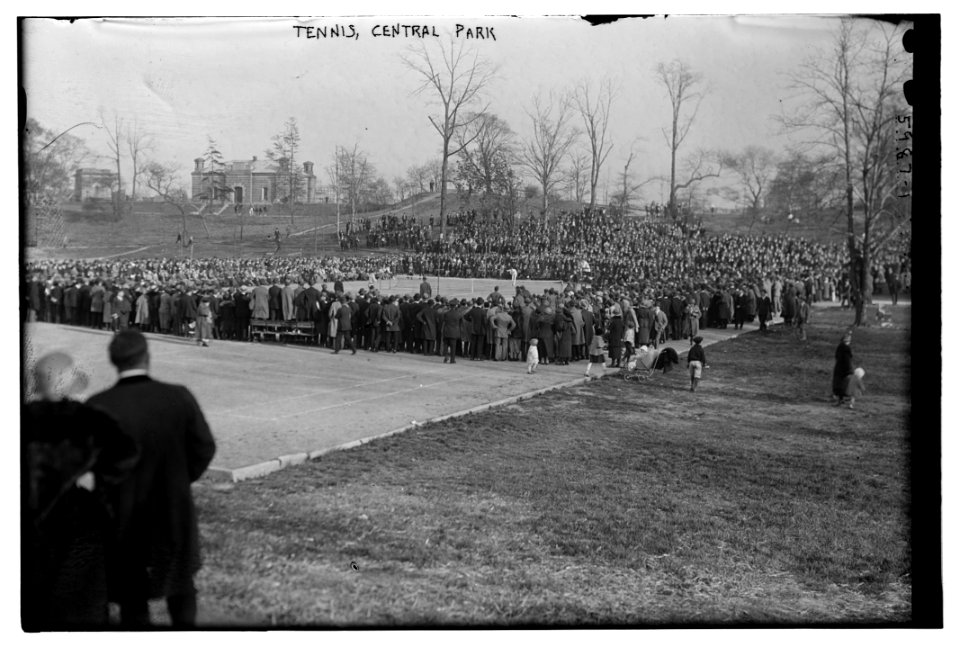 Tennis, Central Park LCCN2014716032