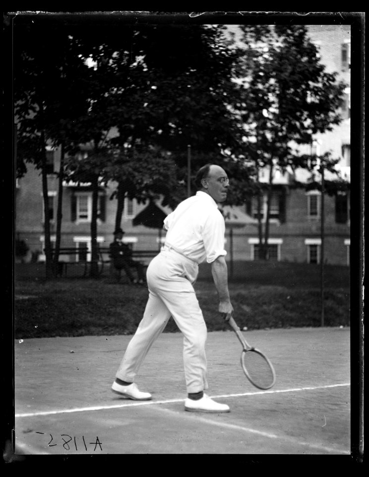 Tennis LCCN2016863175